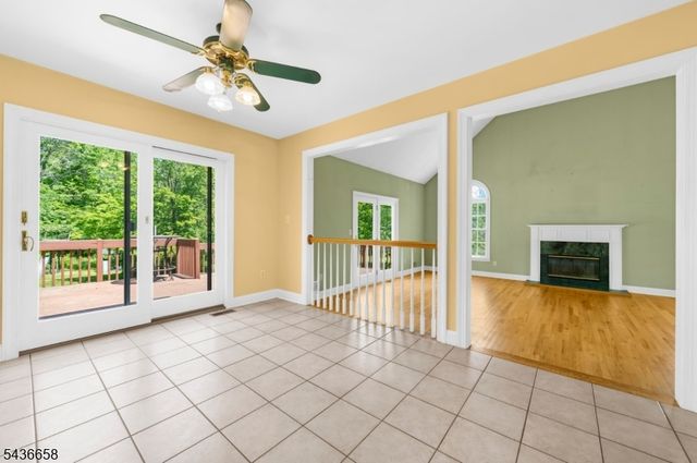 4 Winters Dr, Lebanon Twp., NJ 08826