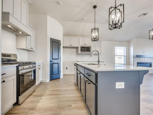 12009 NW 120th Street, Yukon, OK 73099