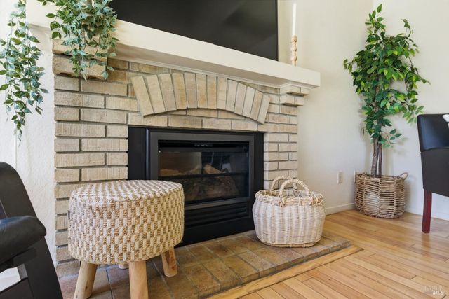 4102 Salmon Creek Ln, Napa, CA 94558