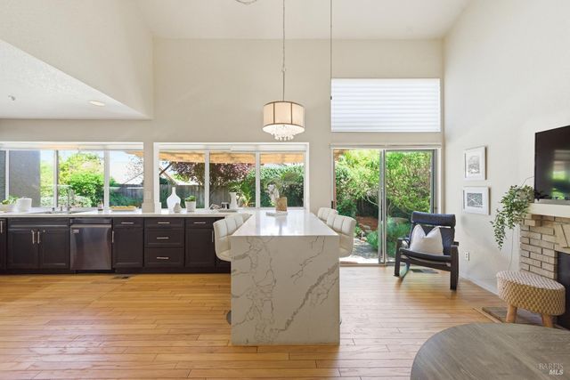 4102 Salmon Creek Ln, Napa, CA 94558