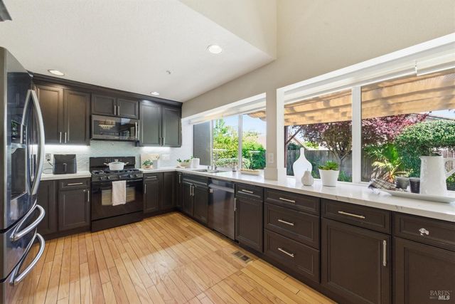 4102 Salmon Creek Ln, Napa, CA 94558