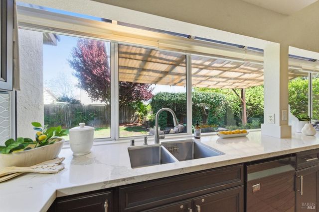 4102 Salmon Creek Ln, Napa, CA 94558