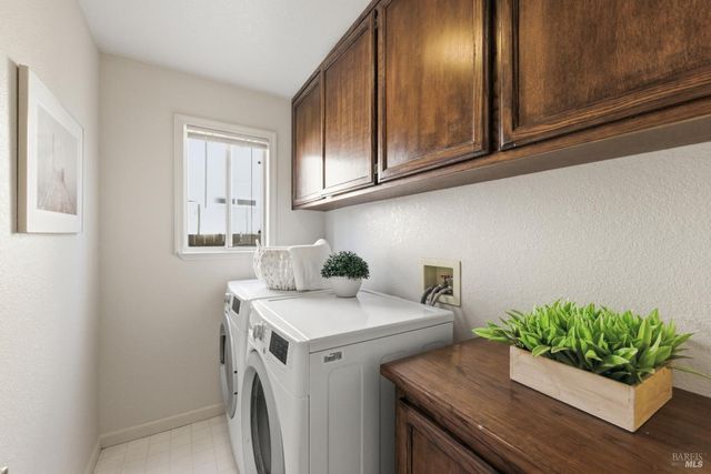 4102 Salmon Creek Ln, Napa, CA 94558