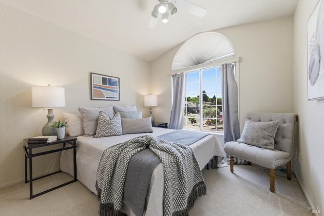 4102 Salmon Creek Ln, Napa, CA 94558