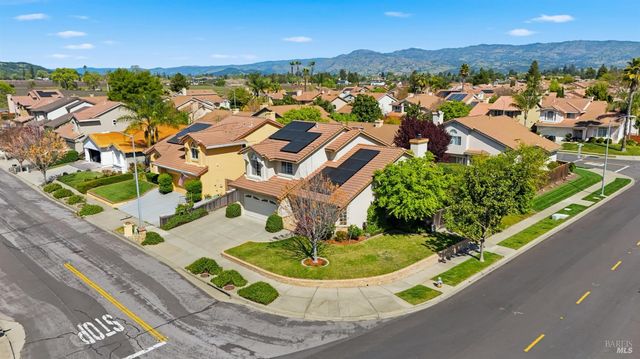 4102 Salmon Creek Ln, Napa, CA 94558