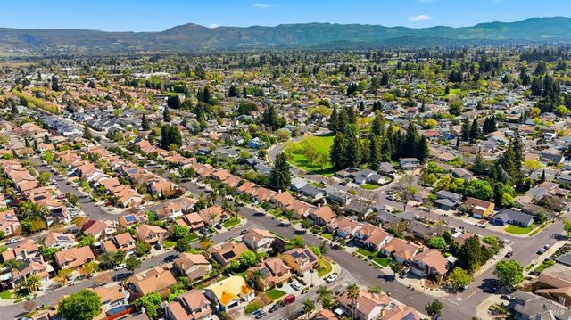 4102 Salmon Creek Ln, Napa, CA 94558