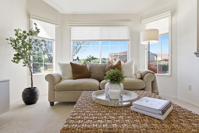 4102 Salmon Creek Ln, Napa, CA 94558