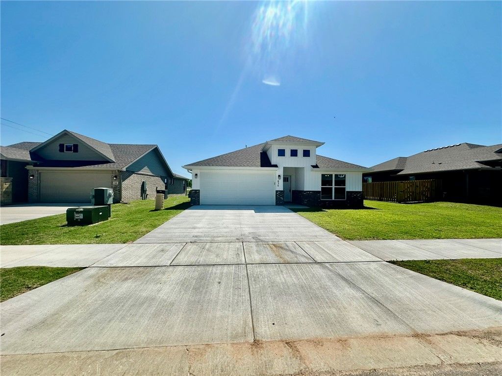 836 Lewis Street, Pea Ridge, AR 72751