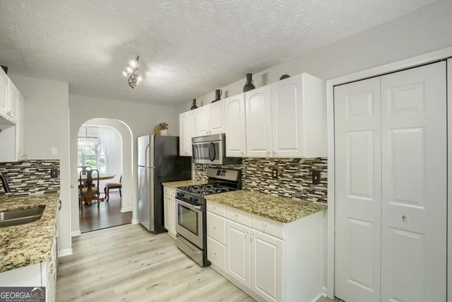633 Effie Drive, Lawrenceville, GA 30045