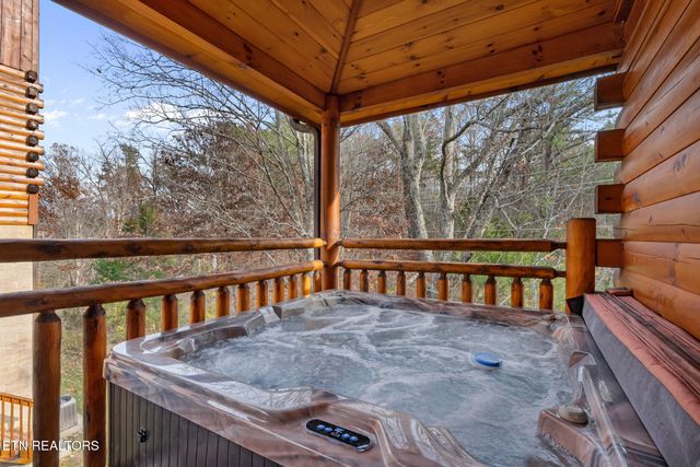 304 City View Way, Pigeon Forge, TN 37863