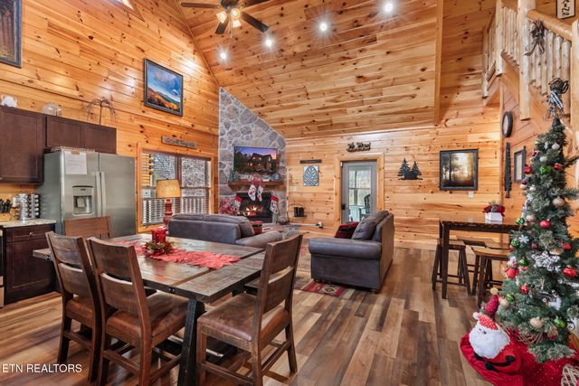 304 City View Way, Pigeon Forge, TN 37863