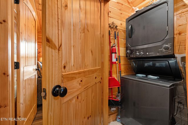 304 City View Way, Pigeon Forge, TN 37863