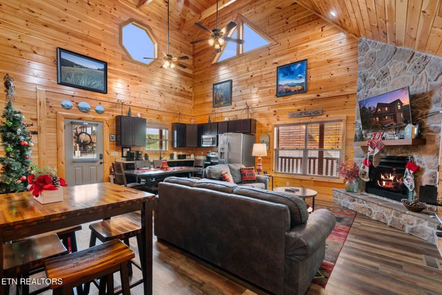 304 City View Way, Pigeon Forge, TN 37863