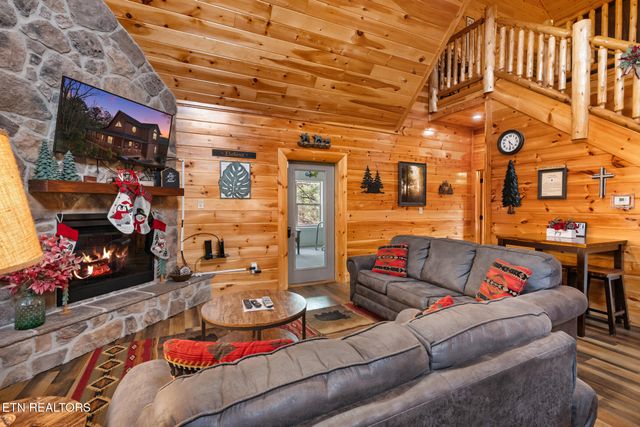 304 City View Way, Pigeon Forge, TN 37863