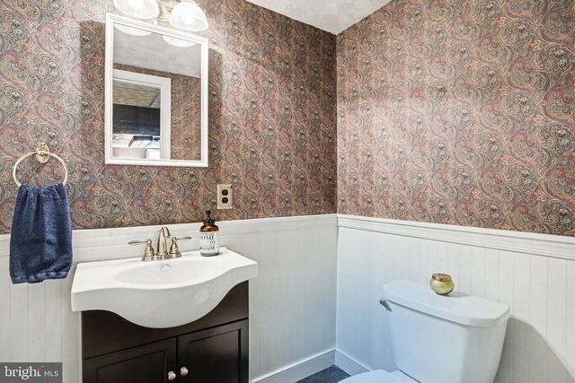 2206 GRAHAM DR, Wilmington, DE 19808