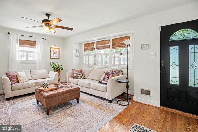 2206 GRAHAM DR, Wilmington, DE 19808