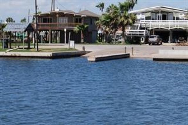 4034 Panola Drive, Galveston, TX 77554