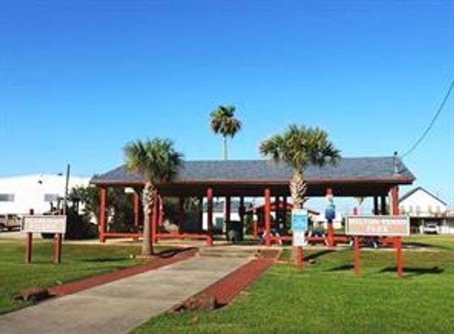4034 Panola Drive, Galveston, TX 77554