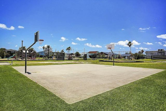4034 Panola Drive, Galveston, TX 77554