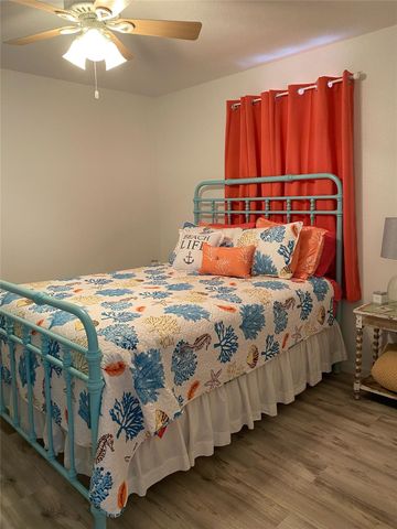 4034 Panola Drive, Galveston, TX 77554