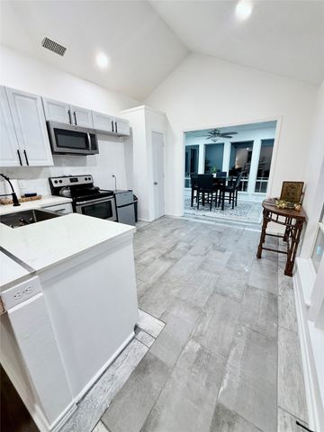 188 Candlelight Path, Hawkins, TX 75765