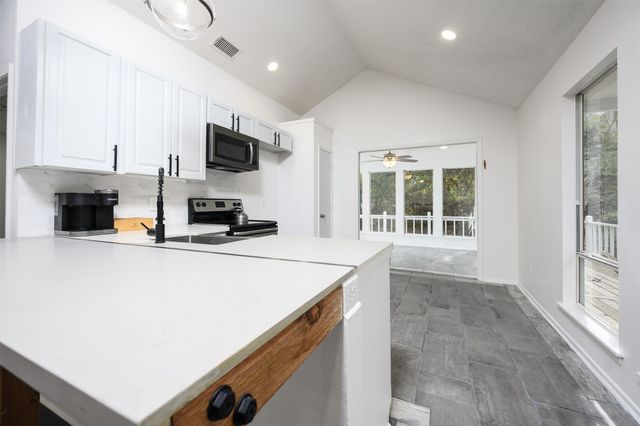 188 Candlelight Path, Hawkins, TX 75765