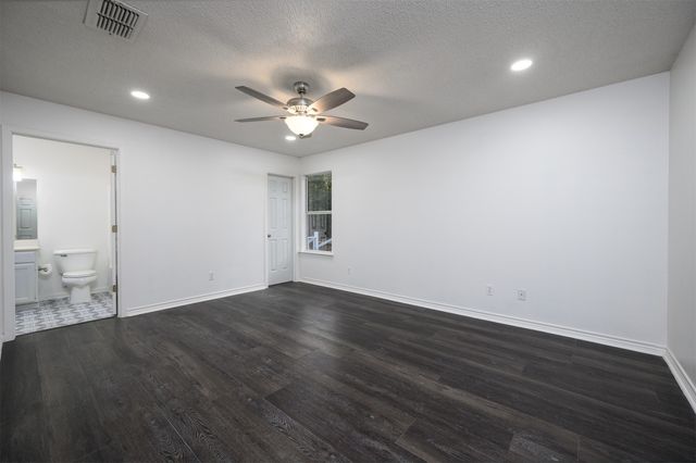 188 Candlelight Path, Hawkins, TX 75765