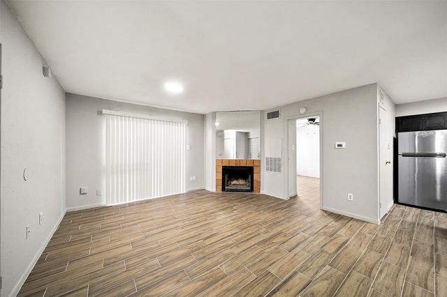 10001 Westpark Drive 75, Houston, TX 77042