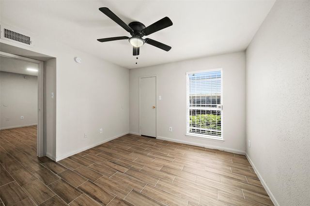 10001 Westpark Drive 75, Houston, TX 77042