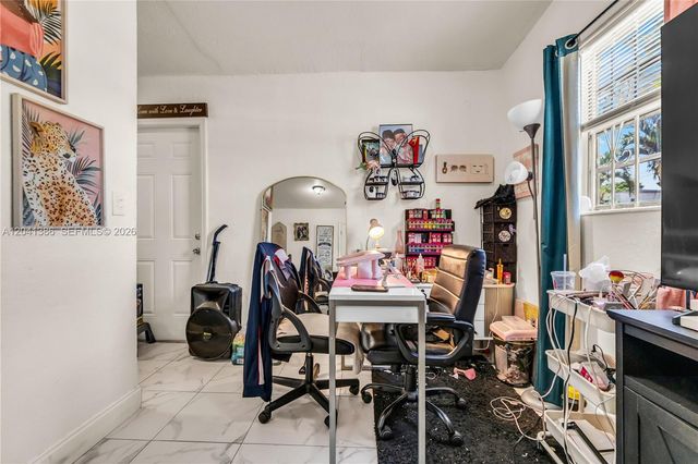 2910 NW 47th St, Miami, FL 33142