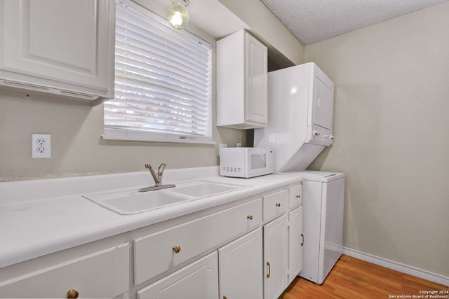 3243 Nacogdoches Rd Apt 412, San Antonio, TX 78217