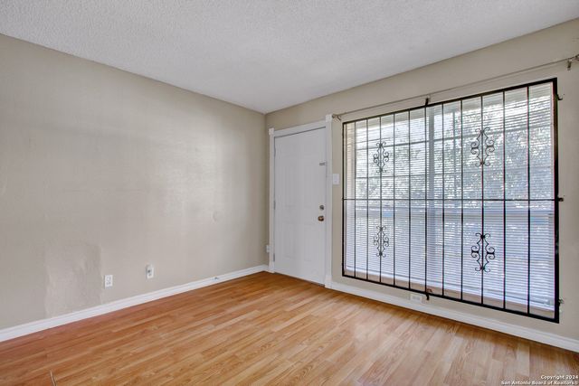 3243 Nacogdoches Rd Apt 412, San Antonio, TX 78217