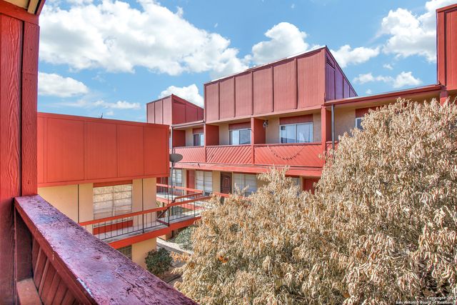 3243 Nacogdoches Rd Apt 412, San Antonio, TX 78217