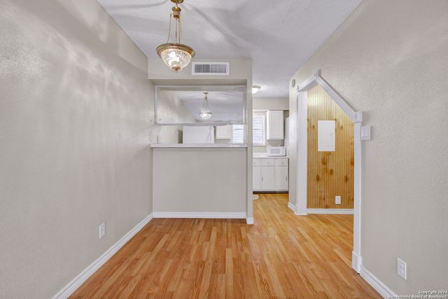3243 Nacogdoches Rd Apt 412, San Antonio, TX 78217