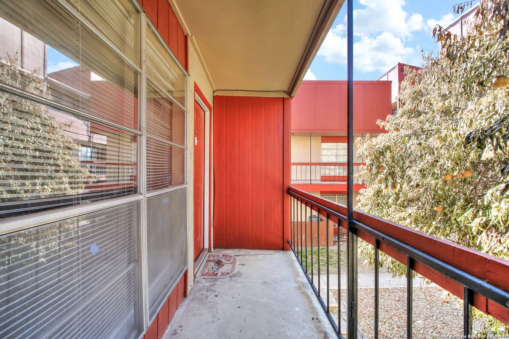 3243 Nacogdoches Rd Apt 412, San Antonio, TX 78217