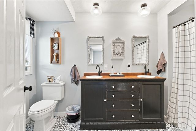 6 Aspen Rd 6, Bourne, MA 02532