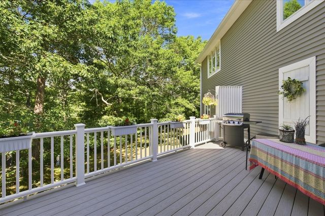 6 Aspen Rd 6, Bourne, MA 02532