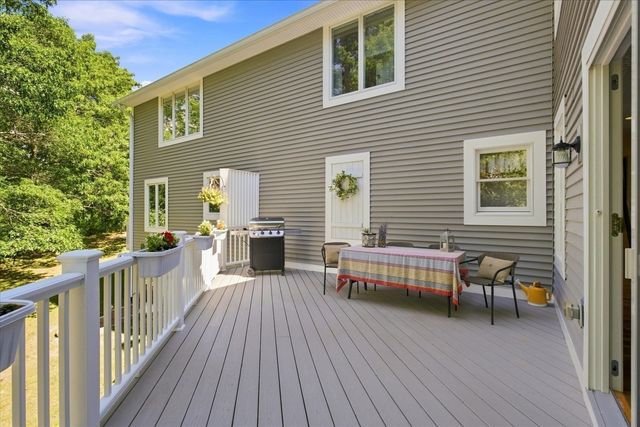 6 Aspen Rd 6, Bourne, MA 02532