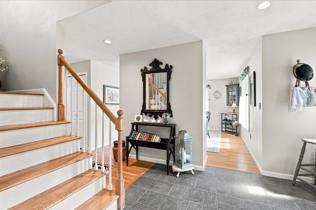 6 Aspen Rd 6, Bourne, MA 02532