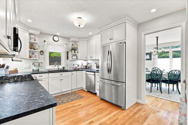 6 Aspen Rd 6, Bourne, MA 02532