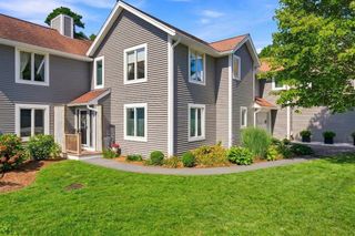 6 Aspen Rd 6, Bourne, MA 02532