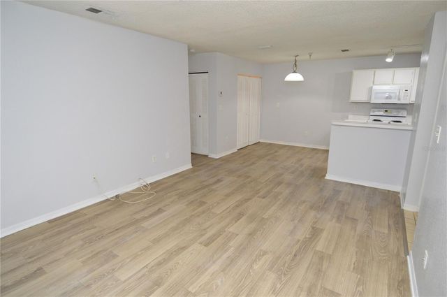 10263 GANDY BOULEVARD N 305, St Petersburg, FL 33702