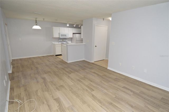 10263 GANDY BOULEVARD N 305, St Petersburg, FL 33702