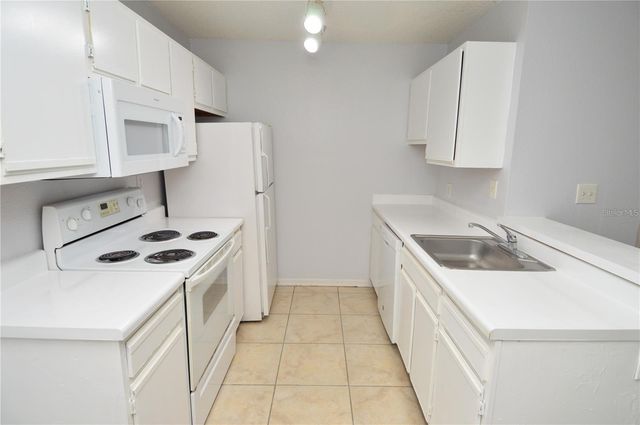 10263 GANDY BOULEVARD N 305, St Petersburg, FL 33702