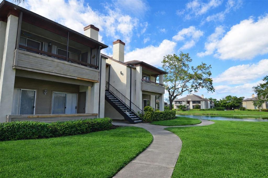 10263 GANDY BOULEVARD N 305, St Petersburg, FL 33702