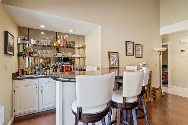 11305 Cedar Hollow Road, Oklahoma City, OK 73162