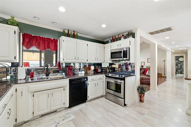 11305 Cedar Hollow Road, Oklahoma City, OK 73162