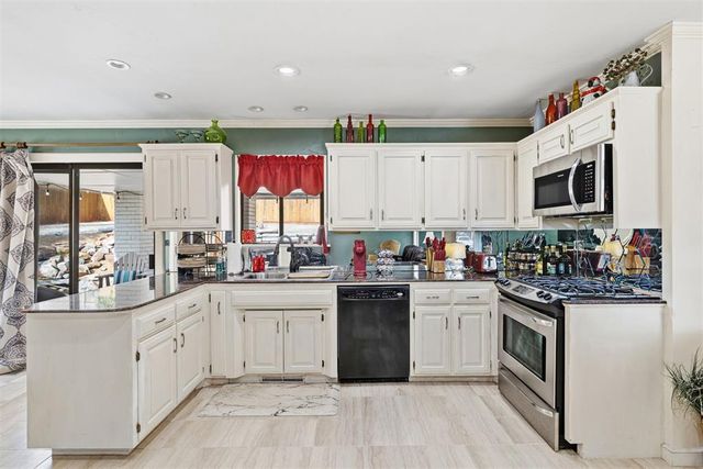 11305 Cedar Hollow Road, Oklahoma City, OK 73162