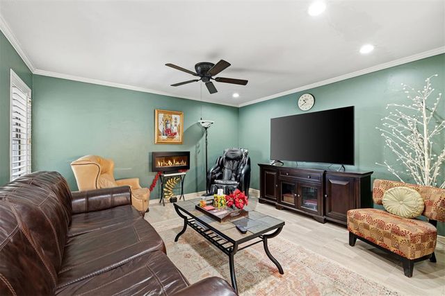 11305 Cedar Hollow Road, Oklahoma City, OK 73162