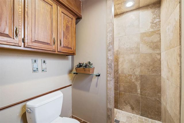 11305 Cedar Hollow Road, Oklahoma City, OK 73162